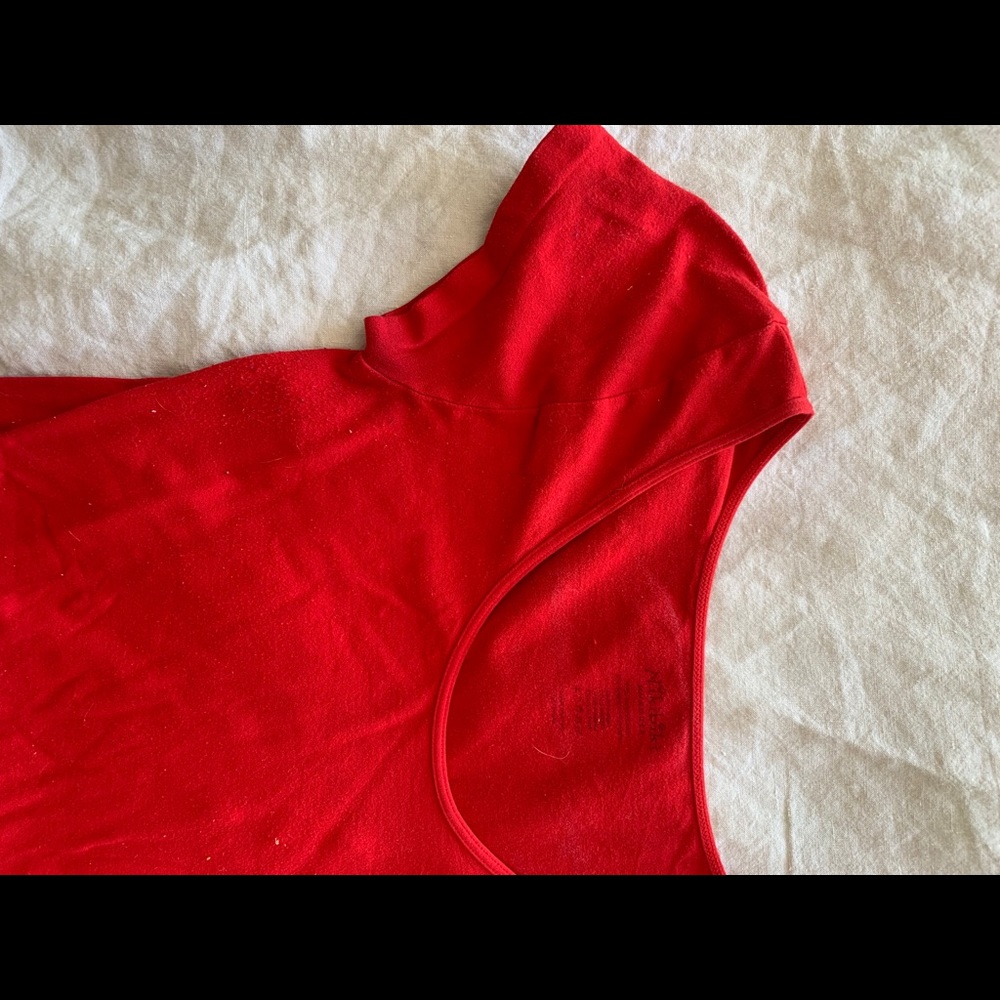 Basic Red Top - Picture 2 of 3